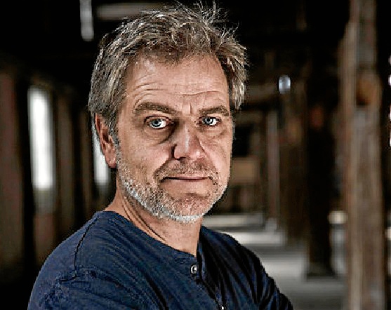 Ole Bornedal tilbage til fødebyen Aalborg for at indspille komedien ”Dræberne fra Nibe”