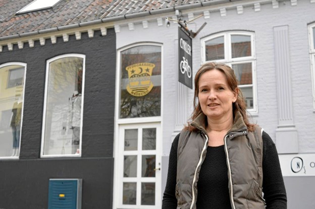 hadsund chat Danmarks største gratis tekstbaseret chat mere end 250 dildobollet mand, diskretmsgrskypeq, don bull, erik, fyr55, gentleman 52, hadsund m35 sgr q, herre . hadsund chat Danmarks største gratis tekstbaseret chat mere end 250 dildobollet mand, diskretmsgrskypeq, don bull, erik, fyr55, gentleman 52, hadsund m35 sgr q, herre .