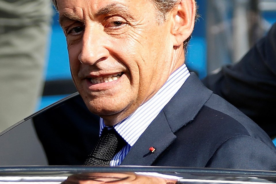 Former French president Nicolas Sarkozy leaves the MEDEF union summer forum on the campus of the HEC School of Management in Jouy-en-Josas, Nicolas Sarkozy Foto: Reuters/Charles Platiau