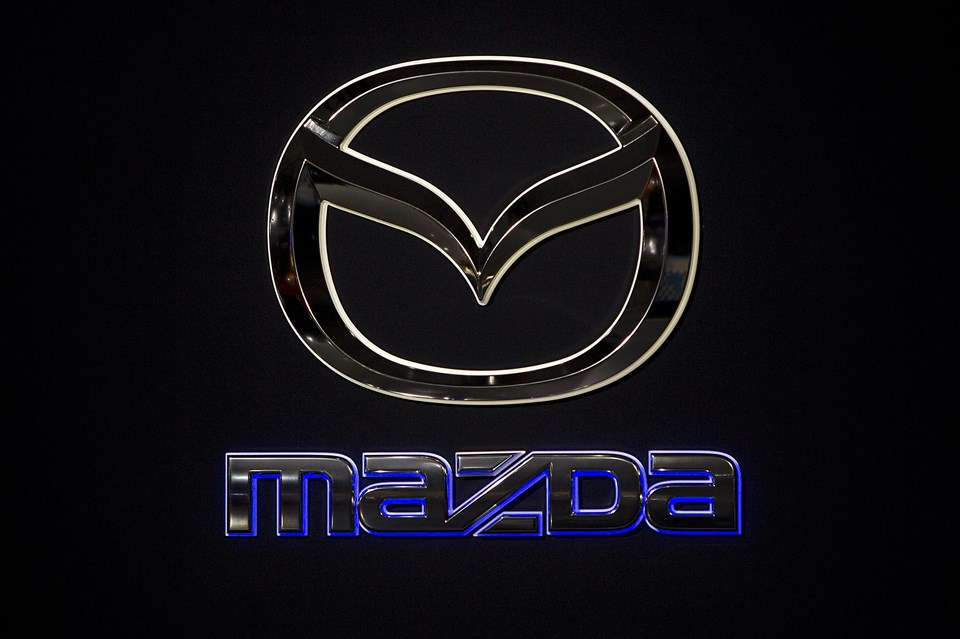 A Mazda logo is pictured at the Jacob Javits Convention Center during the New York International Auto Show in New York Foto: Reuters/Carlo Allegri