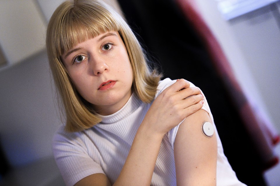 18-årige Lise Skov Sørensen er blevet fanget i det bureaukratiske spil mellem region og kommune - men det er ikke i orden, at borgere på den måde kommer i klemme, fastslog Karen Ellemann (V), da hun vikarierede som sundhedsminister. Arkivfoto: Michael Koch Ida Thorsen