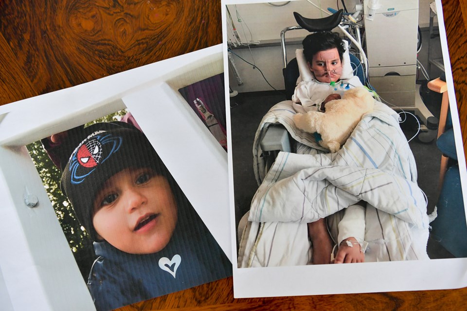 Inden operationen var tre-årige Ahmad en frisk dreng. Men efter et hjertestop, er han nu hjerneskadet og fortsat indlagt på Aalborg Universitetshospital. Foto: Kim Dahl Hansen. Mathias Overgaard og Ida Thorsen