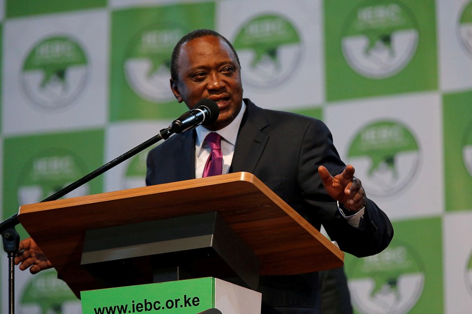 FILE PHOTO: Incumbent President Uhuru Kenyatta speaks after he was announced winner of the presidential election at the IEBC National Tallying centre at the Bomas of Kenya Foto: Reuters/Thomas Mukoya