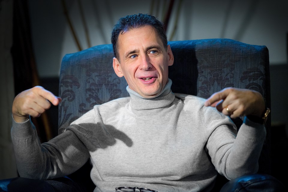 David Lagercrantz er journalist og forfatter og står blandt anden bag en bog om fodboldspilleren Zlatan Ibrahimovic. Hans fortsættelse af Stieg Larsssons Millennium serie, ”Det der ikke slår os ihjel” blev i 2015 en af verdens mest solgte bøger. Foto: Torben Hansen Lisbeth Helleskov