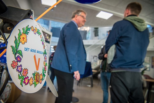 Jammerbugt-borgmester Mogens Gade (V) var en af de politikere, der kom til vælgermøde for blandt andet at tale om det gode skoleliv. Foto: Martin Damgård Morten Brændstrup