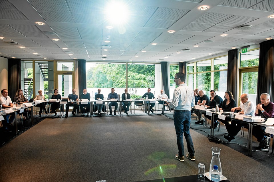 Rammerne for AAU Executive’s MBA-undervisning er i orden. Underviserne er forskere ved Aalborg Universitet og de månedlige seminarer foregår i de velegnede konferencelokaler på Aalborgs Hotel Hvide Hus, hvor de studerende, der ofte kommer langvejsfra, også bor. Foto: AAU Executive/ Michael Bo Rasmussen. Indhold leveret af Aalborg Universitet