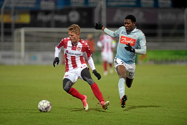 AaB vandt 1-0 i SønderjyskE, selvom det holdt hårdt. Foto: Henrik Louis Claus Jensen