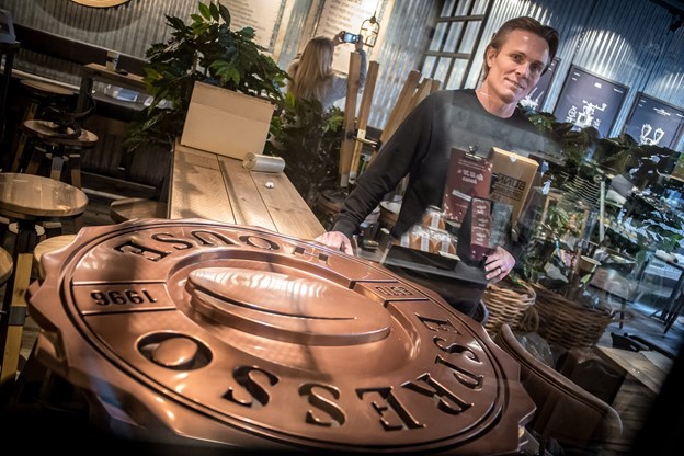 Direktøren for Espresso House i Danmark, Nickolas Krabbe Bjerg, var i Aalborg, hvor han i øvrigt stammer fra, for at følge med i de sidste forberedelser, inden åbningen. Camilla Gammelgaard og Martin Damgård (foto)