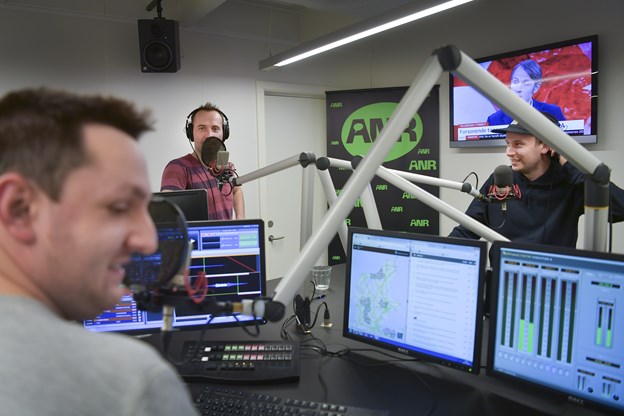 De to komikere tager kollegaerne Martin Nørgaard og Michael Schøt med på Skråen den 27. marts. Camilla Gammelgaard og Michael Koch (foto)