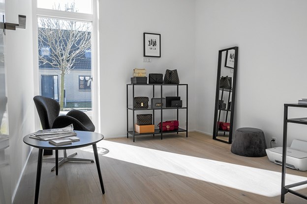Indtil videre er hendes showroom hjemme i privaten i Hasseris. Camilla Gammelgaard og Lasse Sand (foto)