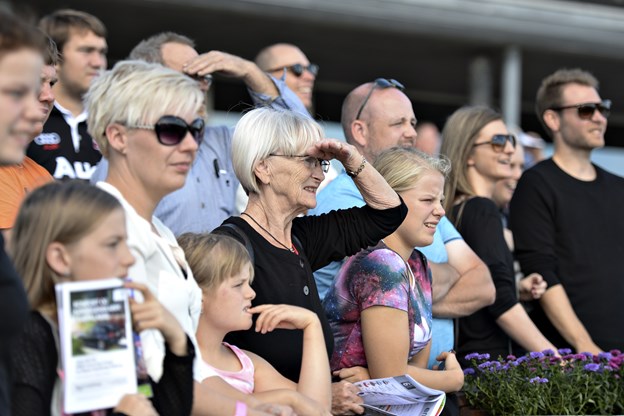 Normalt er det heste, der spejdes efter på Racing Arena Aalborg - lørdag er det dog heste af jern. Arkivfoto: Bent Bach Katrine Schousboe