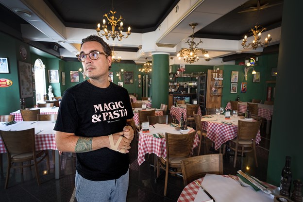 Hjørnerestauranten er i dag vendt tilbage til udgangspunktet og serverer klassiske italienske retter. Camilla Gammelgaard og Torben Hansen (foto)