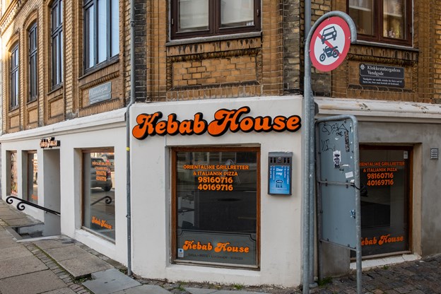 Kebabhouse er klar til at åbne dørene i morgen klokken 11.00 i de nye lokaler i Danmarksgade. Foto: Lasse Sand Anne Helene Kahr Thomsen