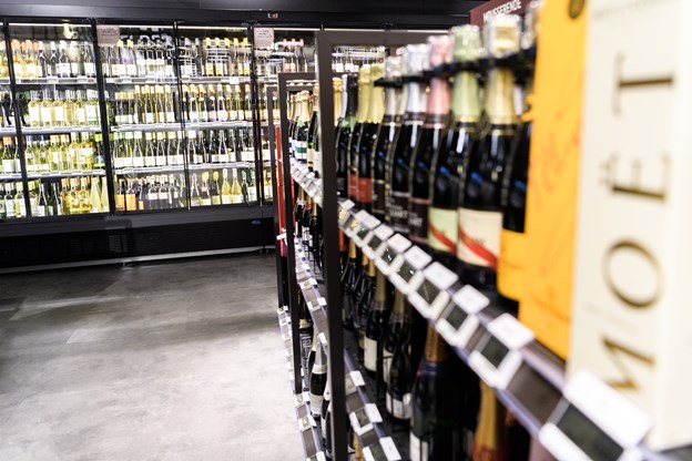 En ny vinafdeling er også kommet til. Anne Helene Kahr Thomsen og Nicolas Cho Meier (foto)
