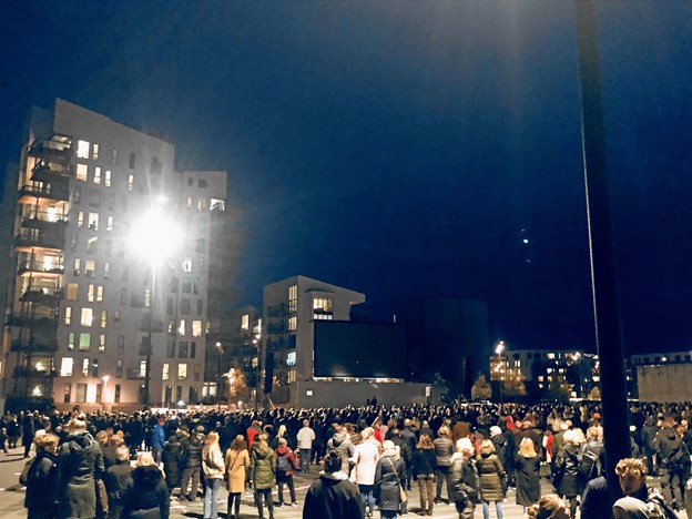 På forhånd havde op mod 6000 tilkendegivet på Facebook, at de ville møde op på Musikkens Plads. Tekst og foto: Camilla Gammelgaard